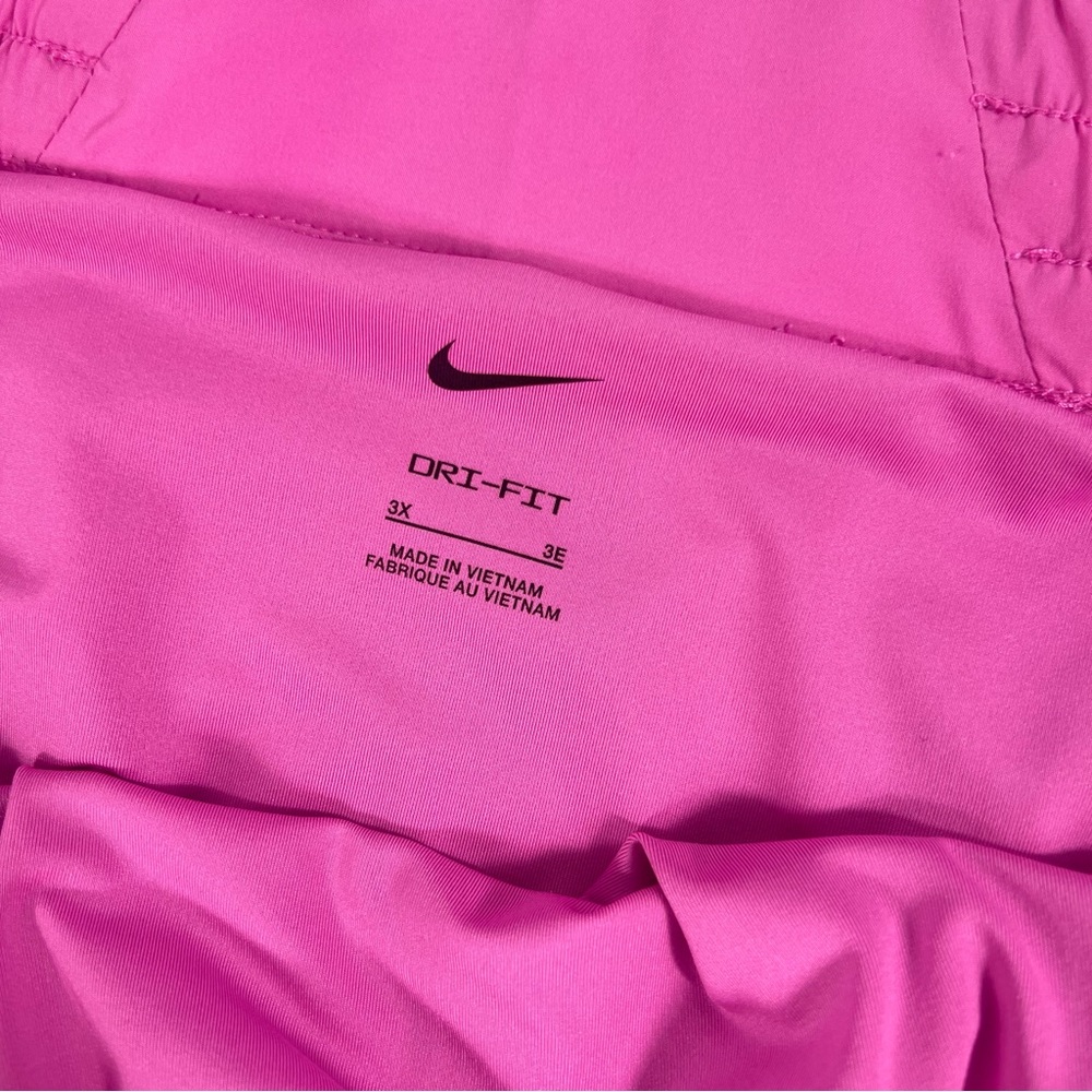 Nike Women's Vibrant Pink Athletic Shorts - Picture 4 of 8